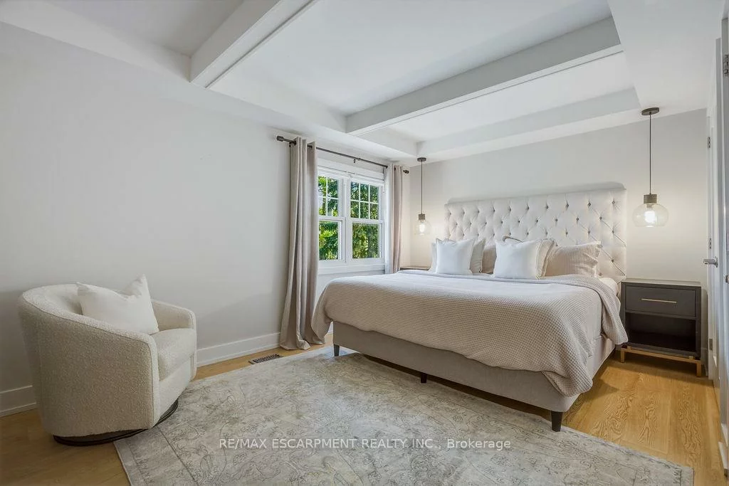 119, Westside, 1002 - CO Central, Oakville