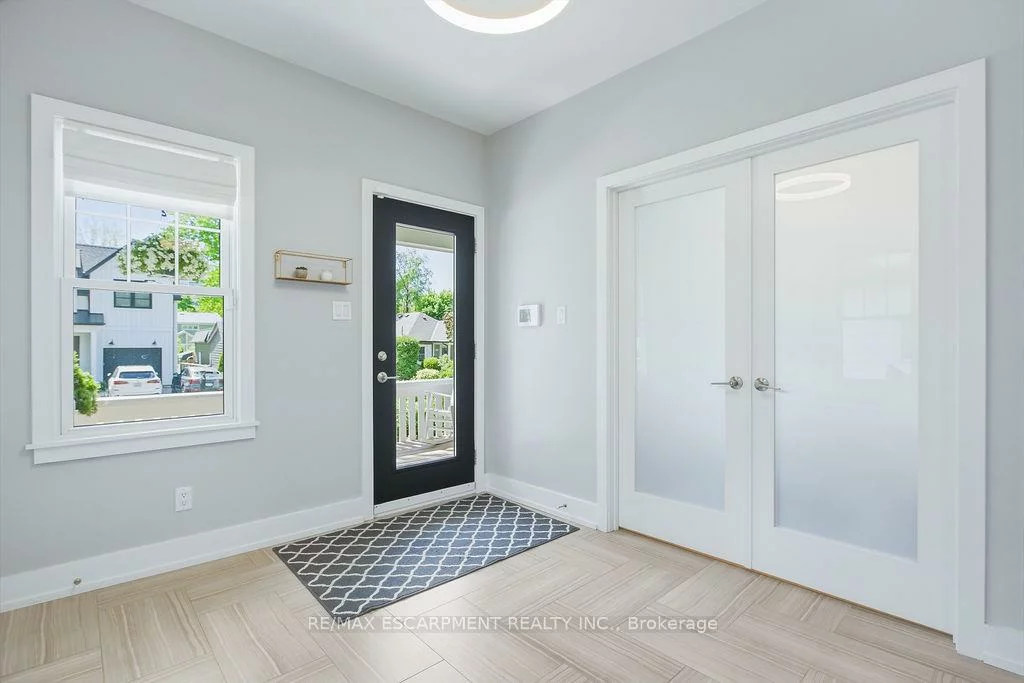 119, Westside, 1002 - CO Central, Oakville