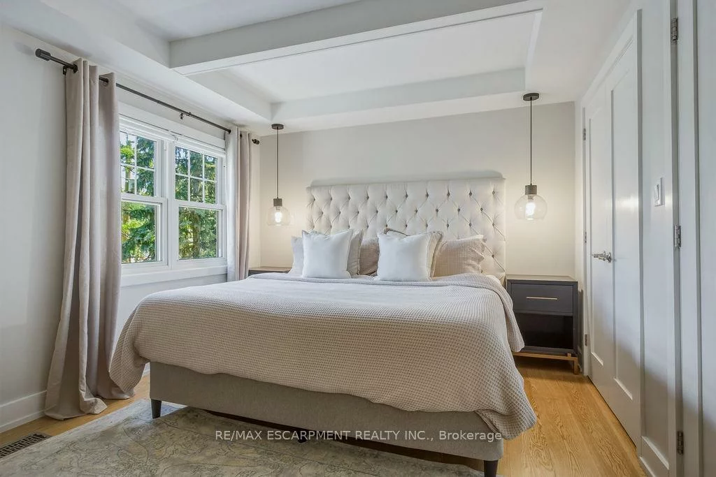 119, Westside, 1002 - CO Central, Oakville