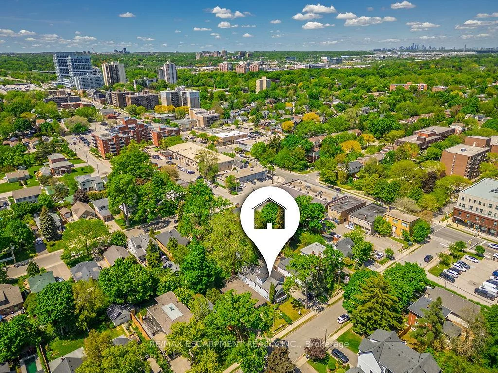119, Westside, 1002 - CO Central, Oakville