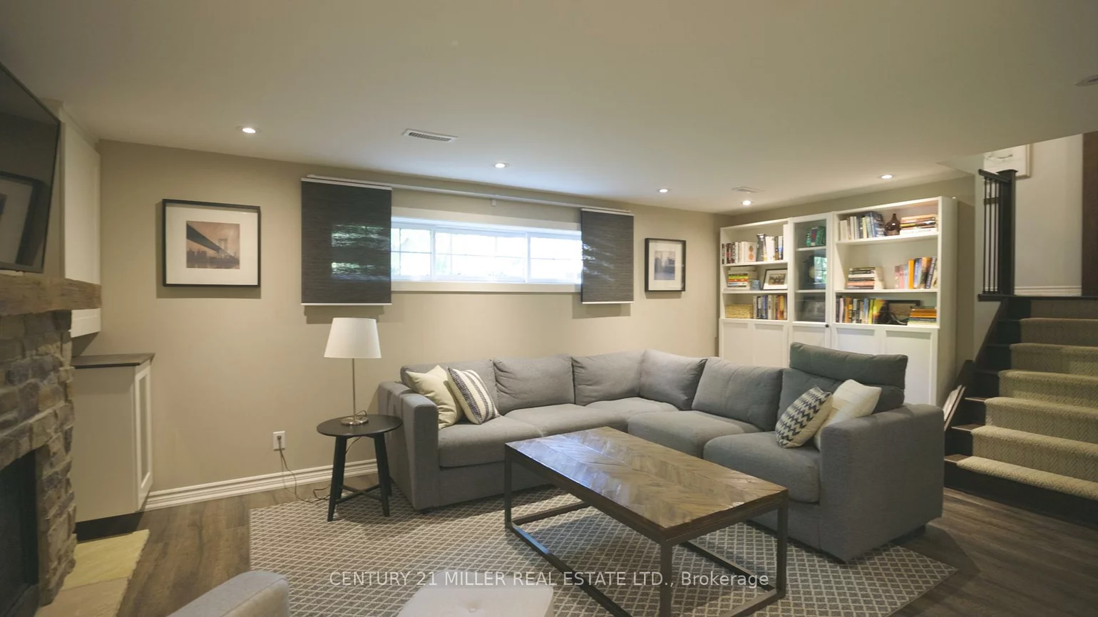 1259, Richards, 1003 - CP College Park, Oakville