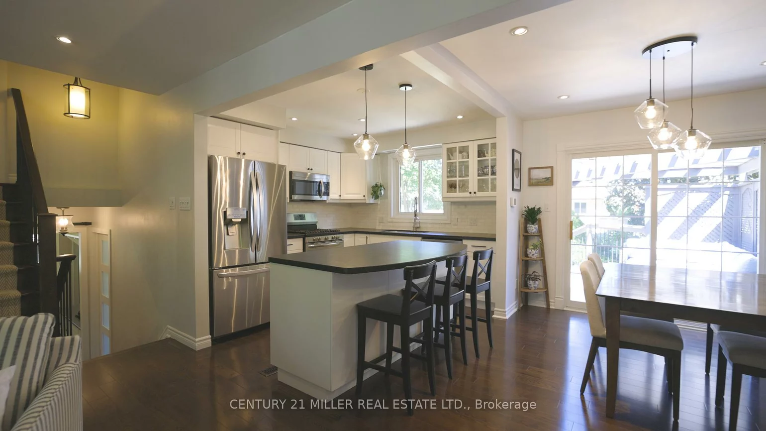 1259, Richards, 1003 - CP College Park, Oakville