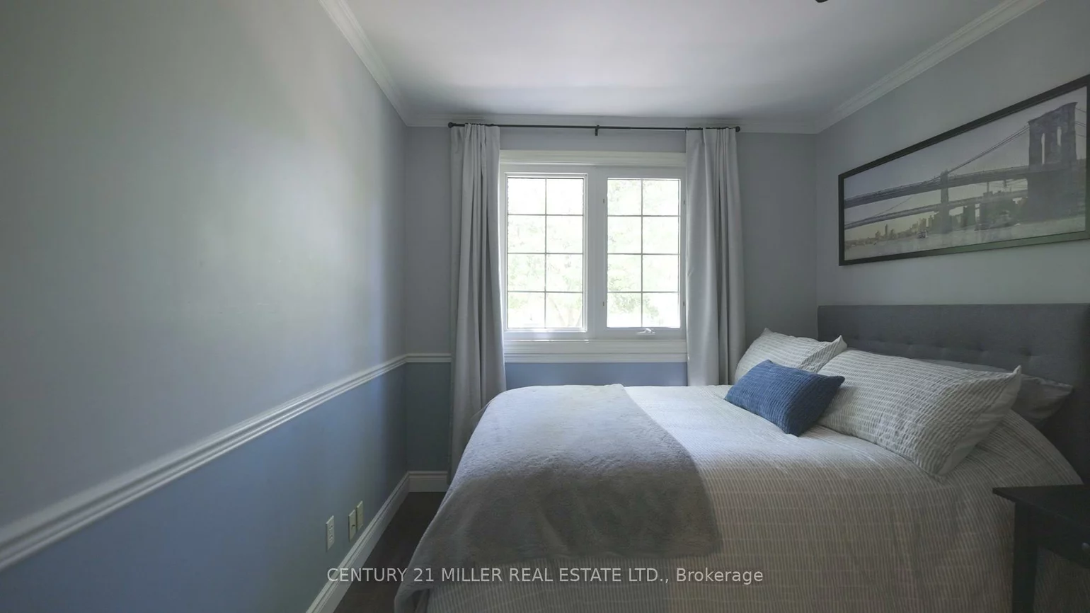 1259, Richards, 1003 - CP College Park, Oakville