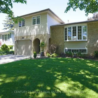 1259, Richards, 1003 - CP College Park, Oakville