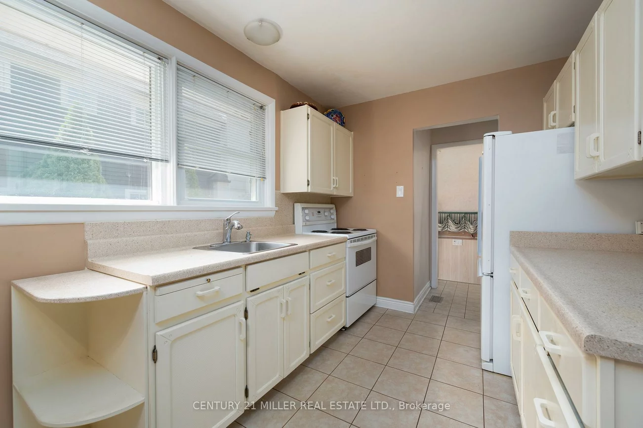 1304, Avon, 1011 - MO Morrison, Oakville