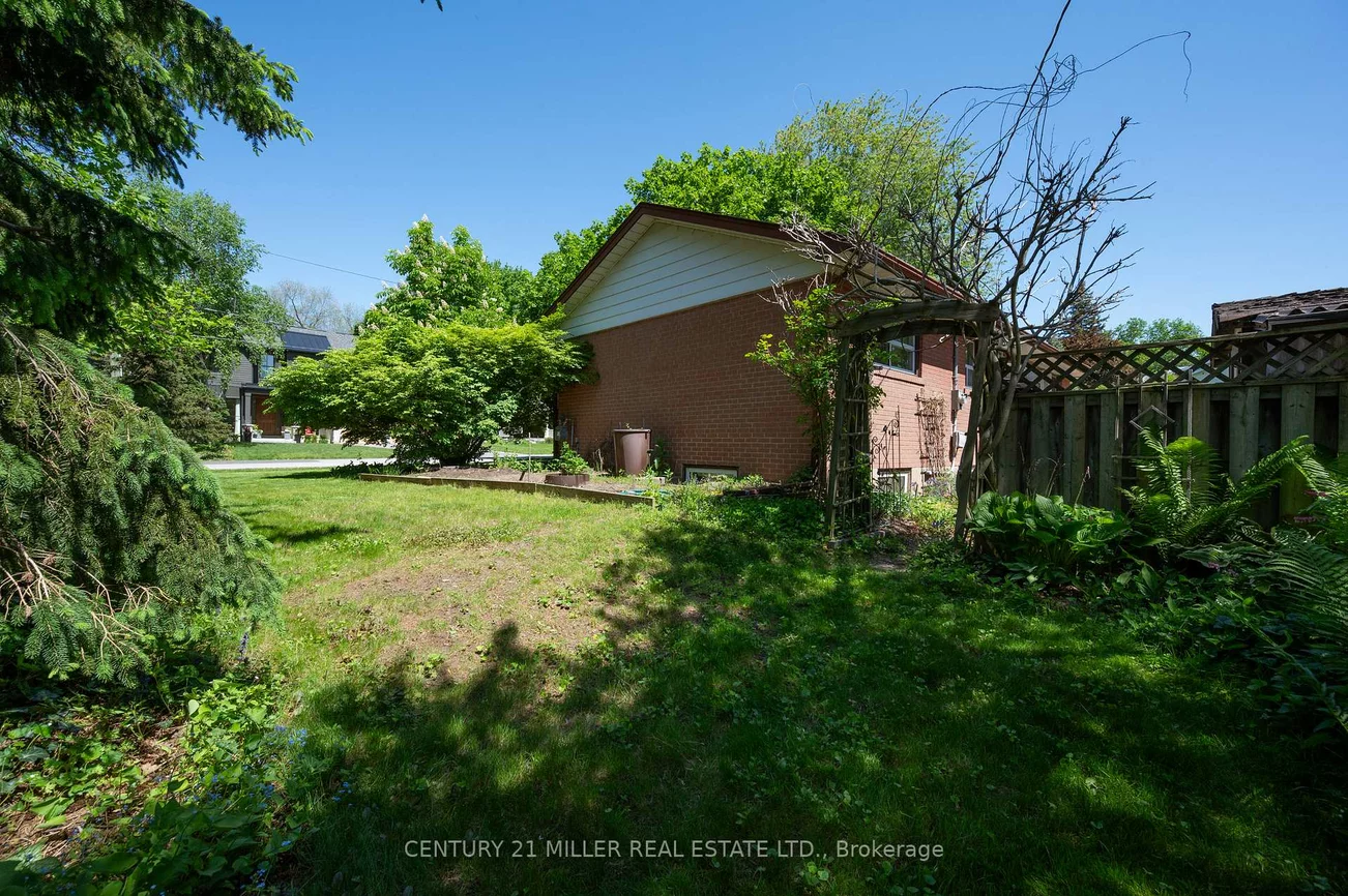 1304, Avon, 1011 - MO Morrison, Oakville