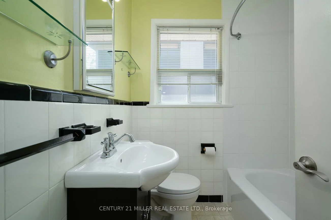 1304, Avon, 1011 - MO Morrison, Oakville