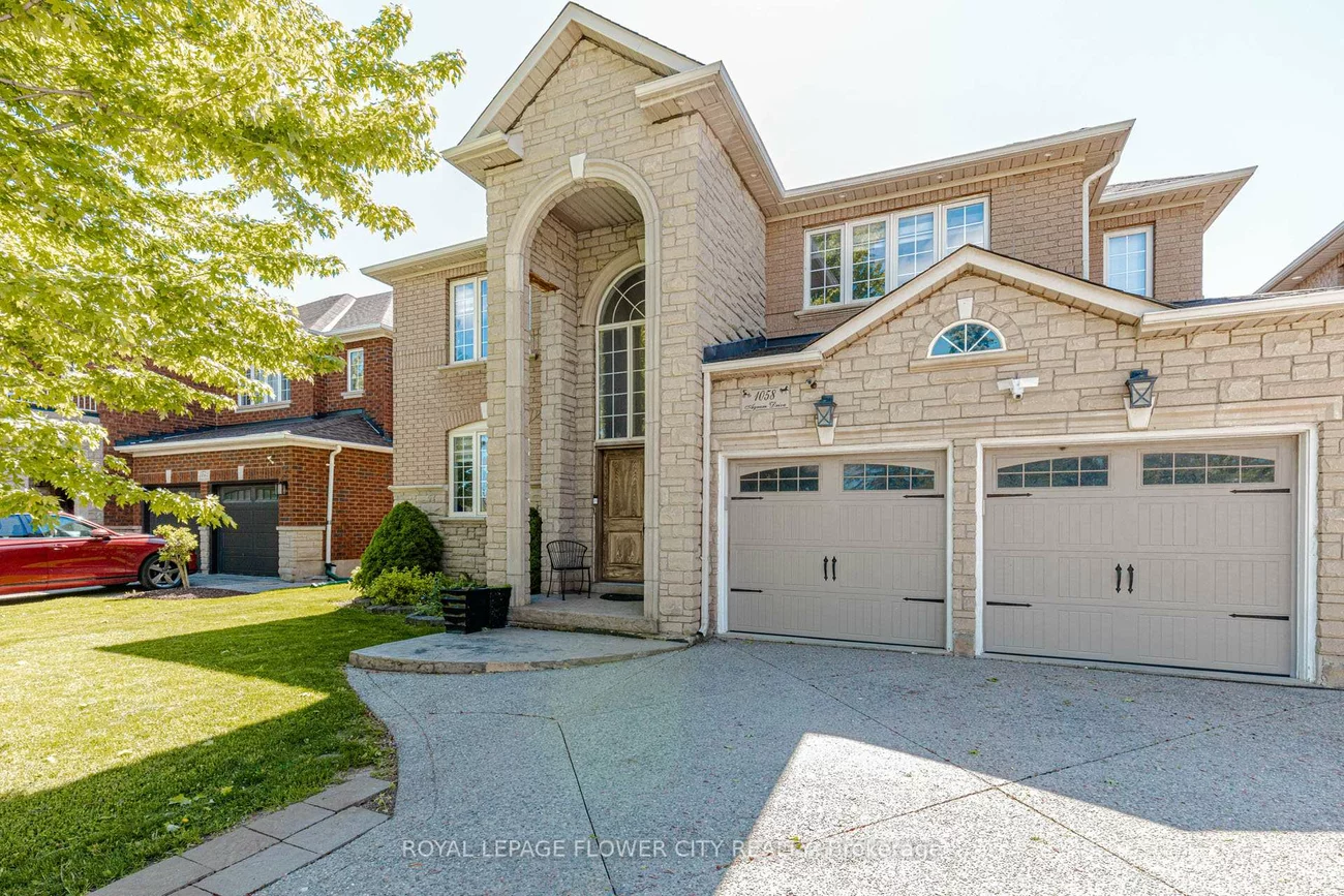 1058, Agram, 1009 - JC Joshua Creek, Oakville
