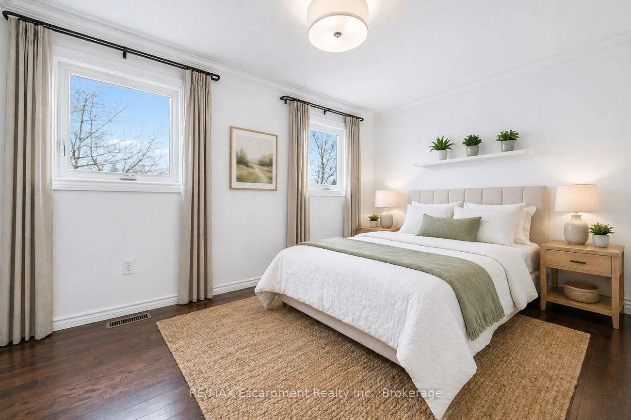 227, Martindale, 1003 - CP College Park, Oakville