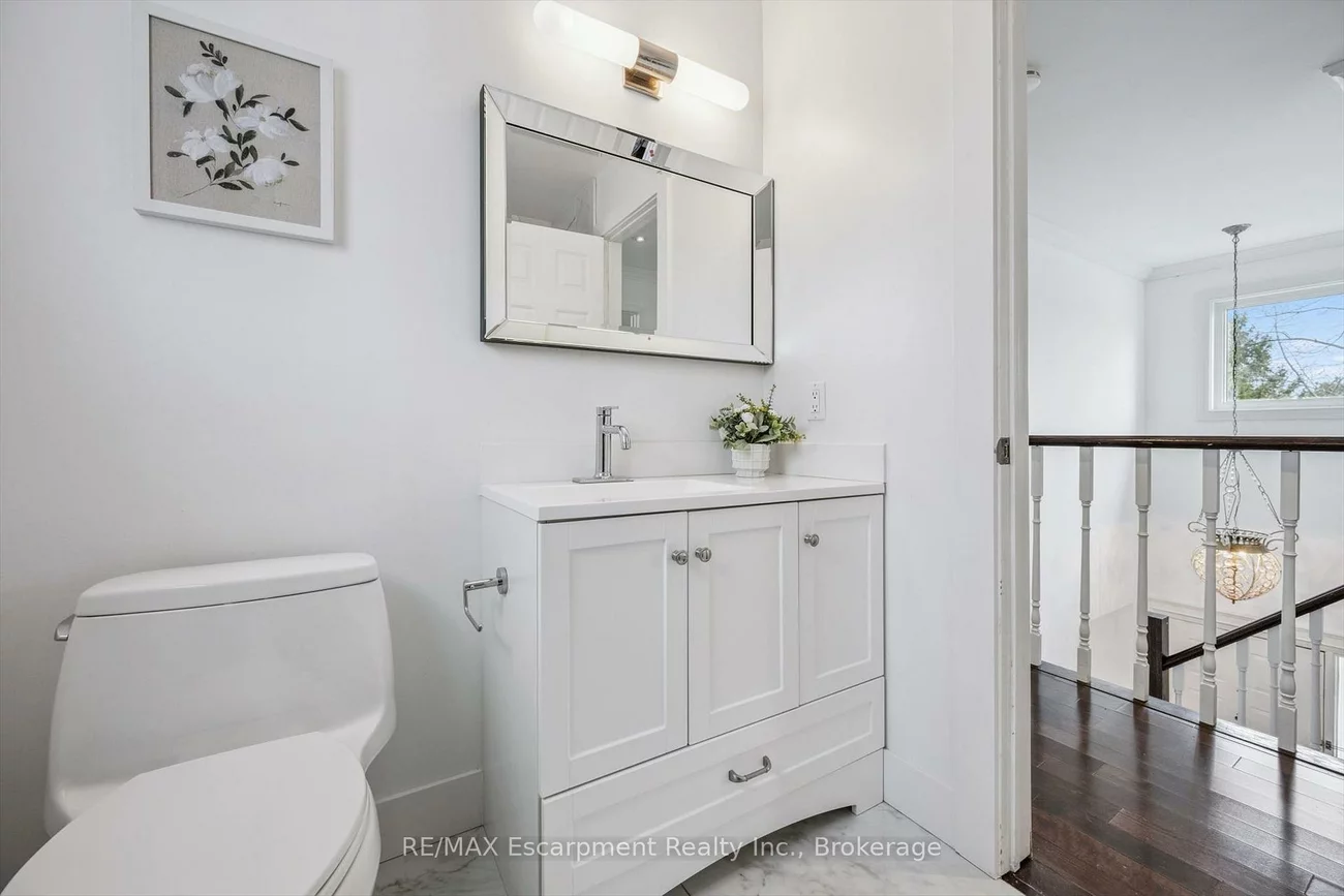 227, Martindale, 1003 - CP College Park, Oakville