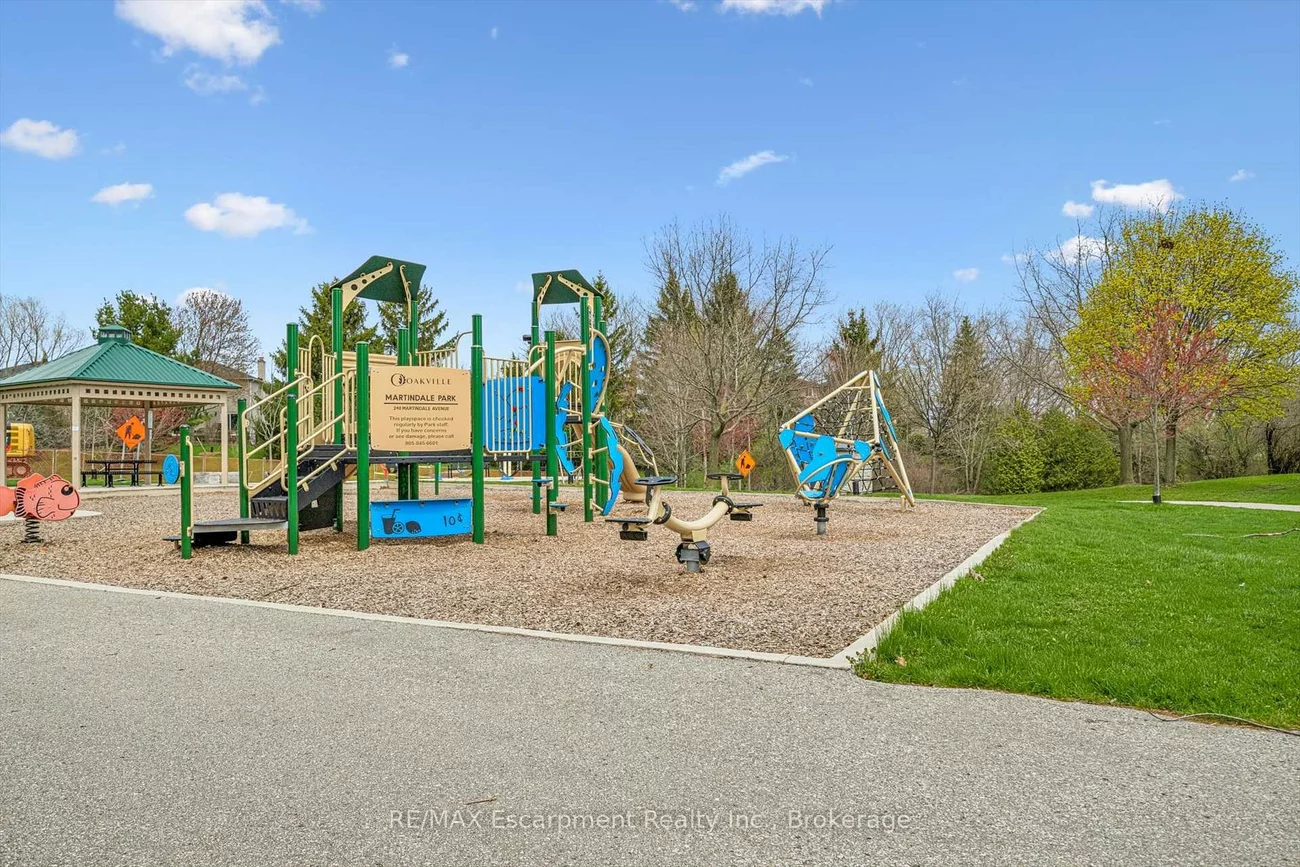 227, Martindale, 1003 - CP College Park, Oakville
