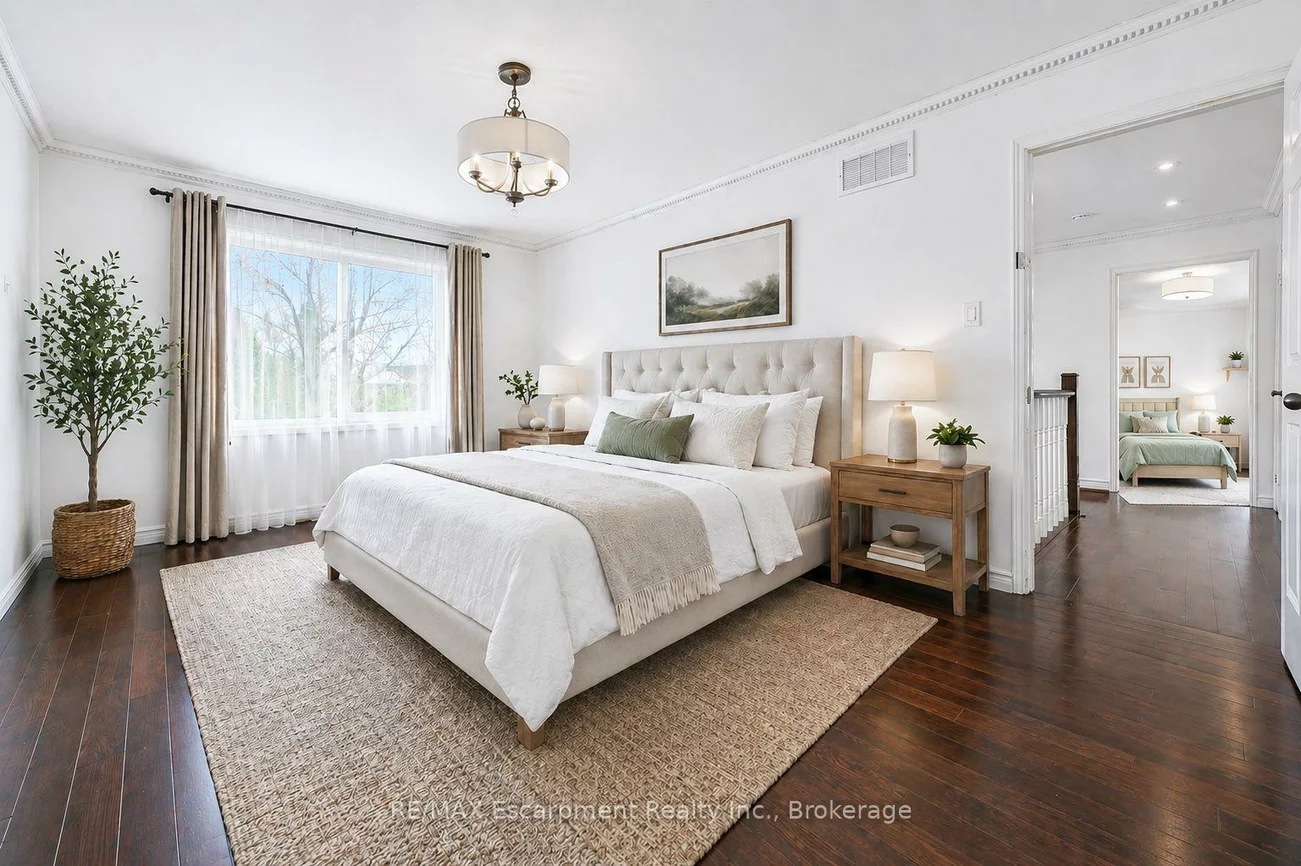 227, Martindale, 1003 - CP College Park, Oakville
