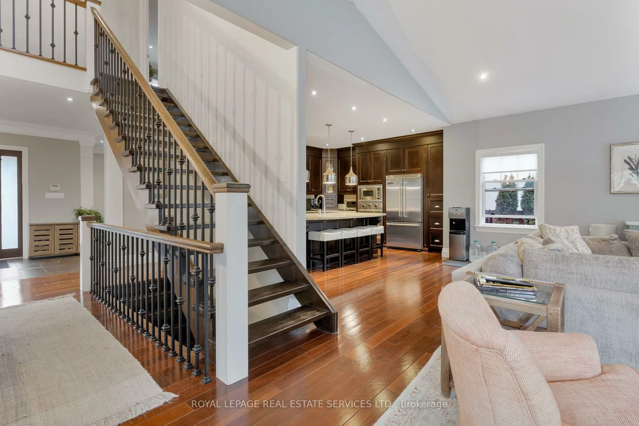 1387, Willowdown, 1017 - SW Southwest, Oakville