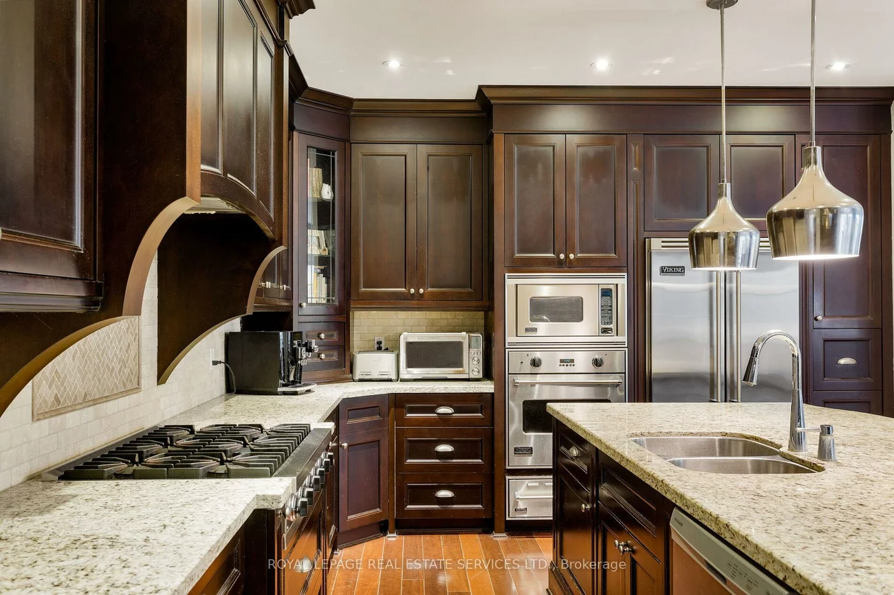 1387, Willowdown, 1017 - SW Southwest, Oakville