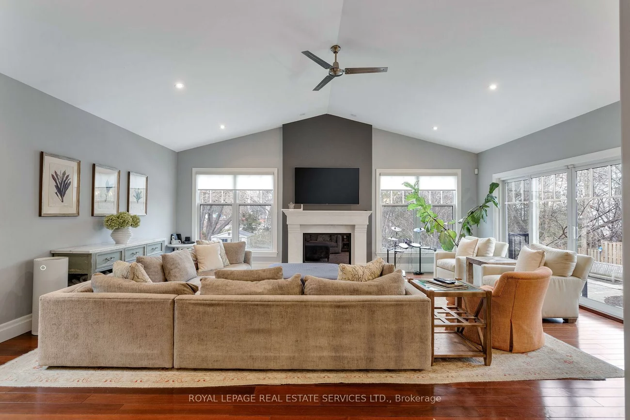 1387, Willowdown, 1017 - SW Southwest, Oakville