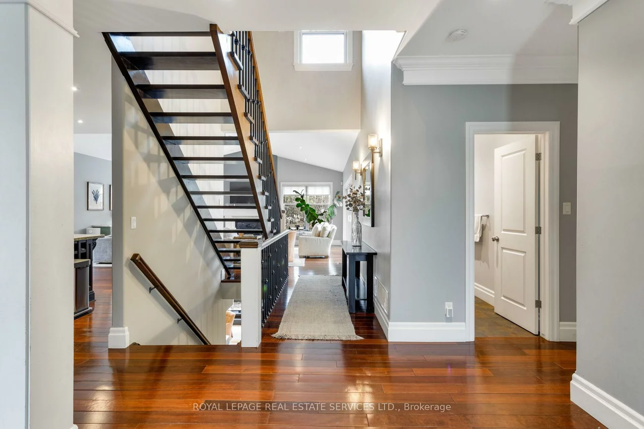 1387, Willowdown, 1017 - SW Southwest, Oakville