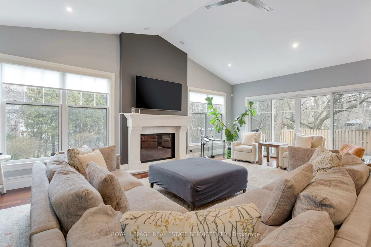 1387, Willowdown, 1017 - SW Southwest, Oakville