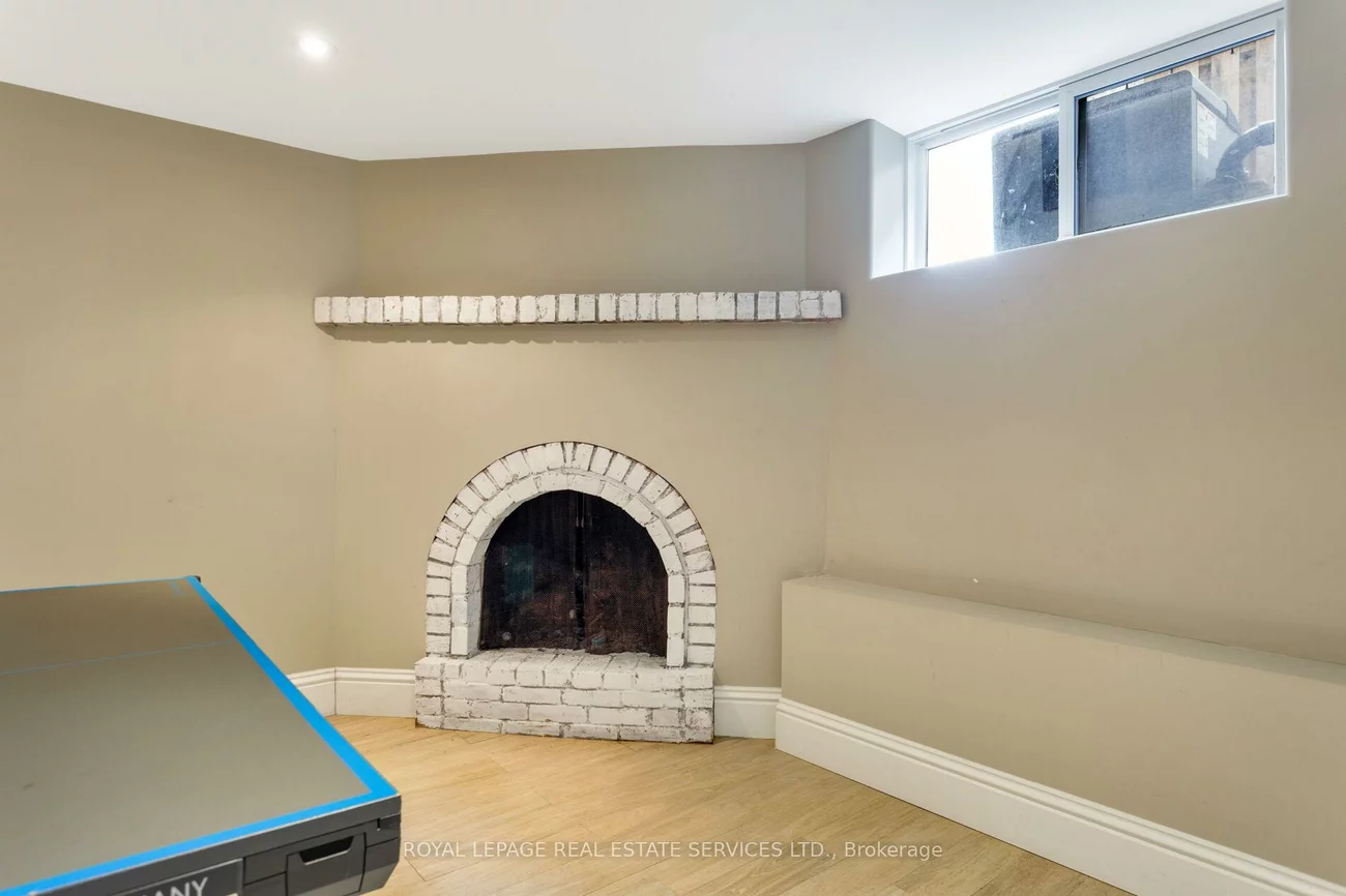 1387, Willowdown, 1017 - SW Southwest, Oakville