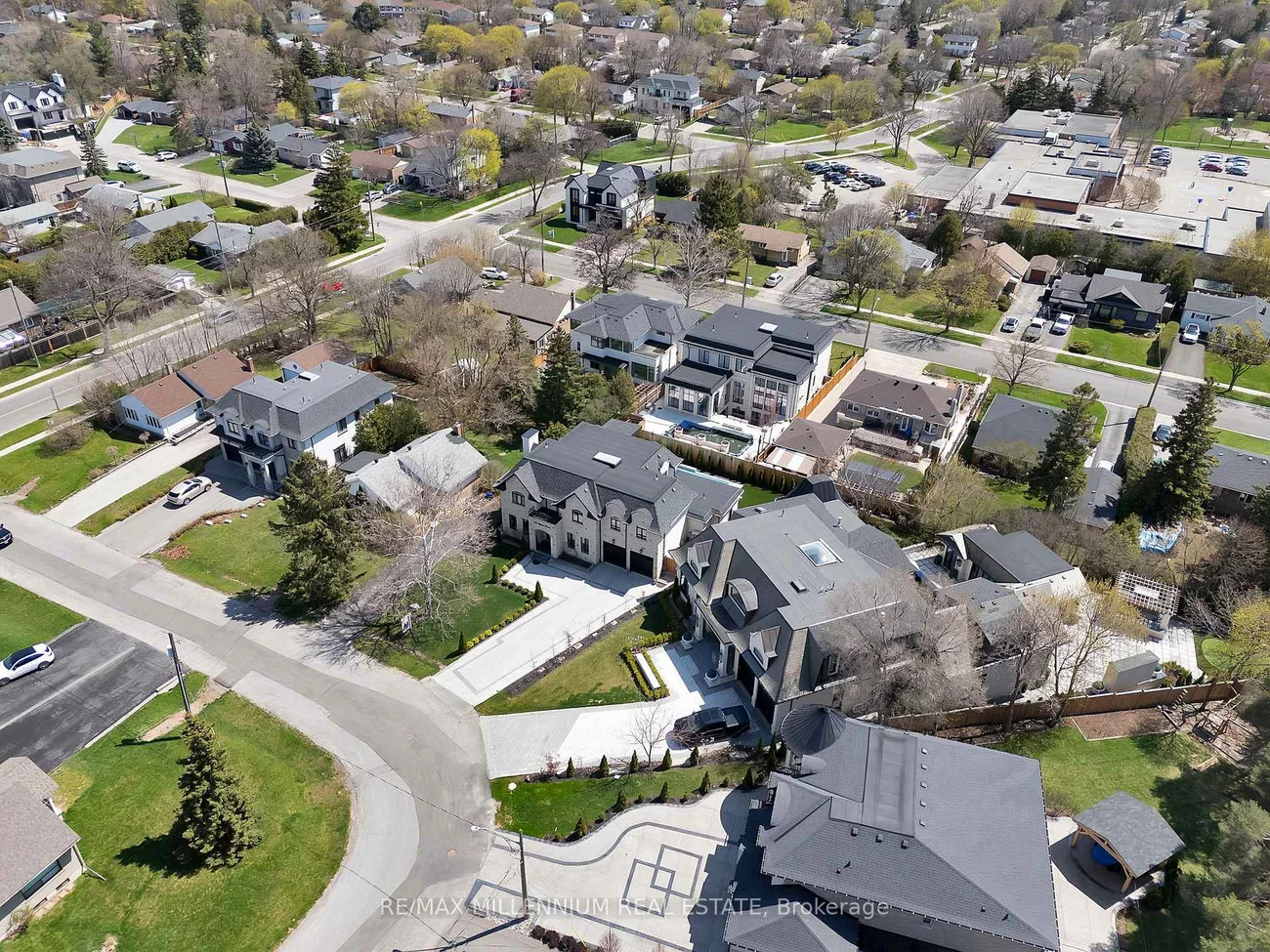 162, Oliver, 1003 - CP College Park, Oakville
