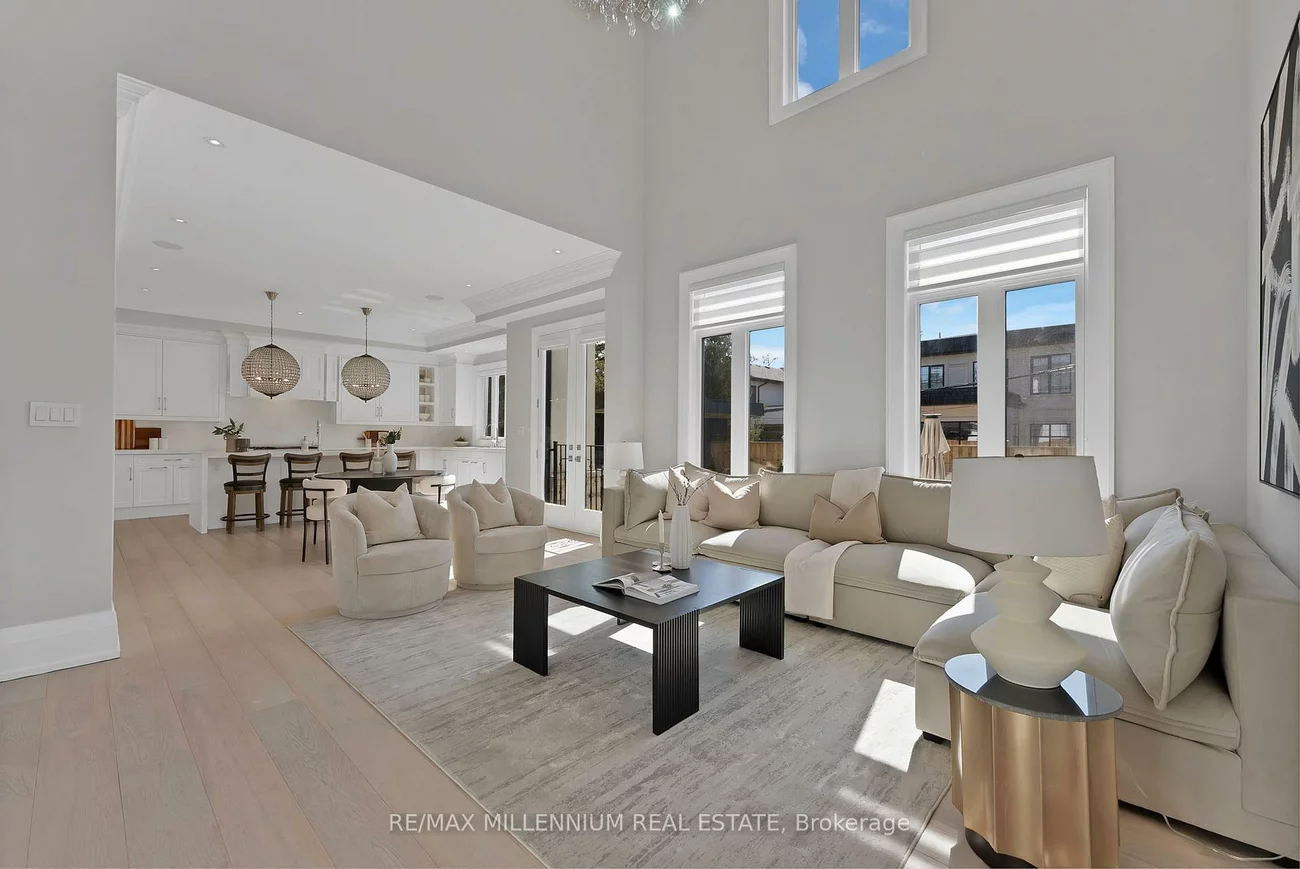 162, Oliver, 1003 - CP College Park, Oakville