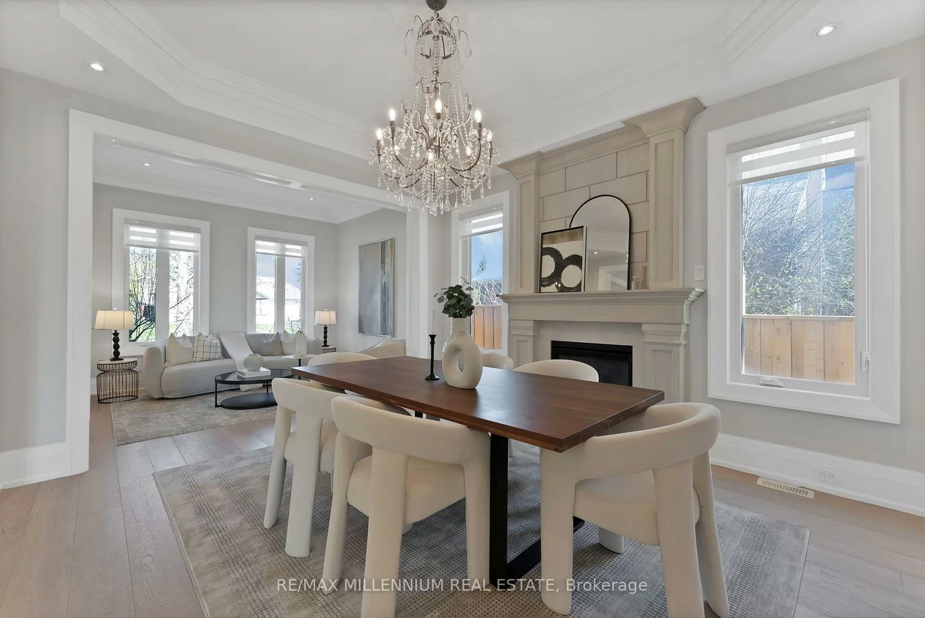162, Oliver, 1003 - CP College Park, Oakville