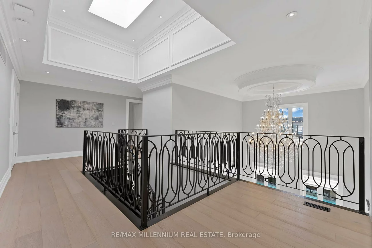 162, Oliver, 1003 - CP College Park, Oakville