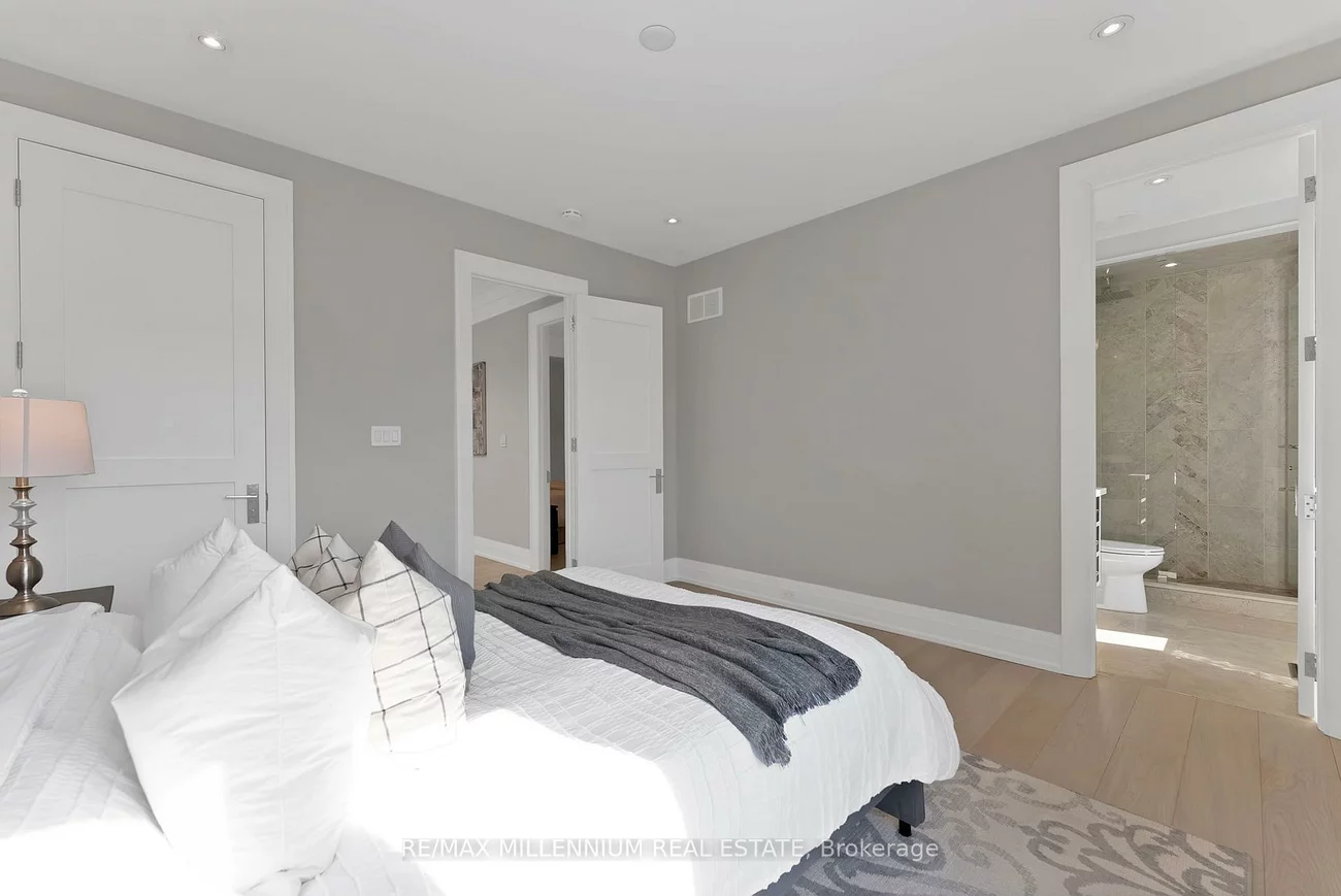162, Oliver, 1003 - CP College Park, Oakville