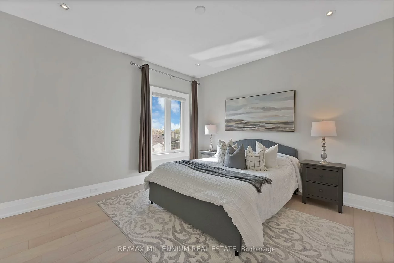 162, Oliver, 1003 - CP College Park, Oakville
