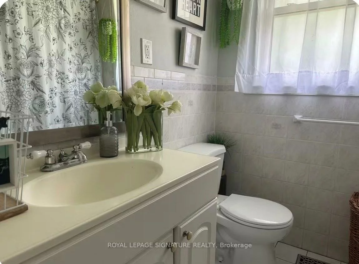 1350, Rebecca, 1017 - SW Southwest, Oakville