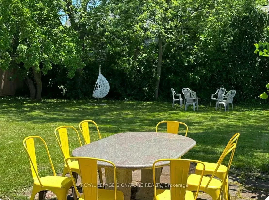 1350, Rebecca, 1017 - SW Southwest, Oakville