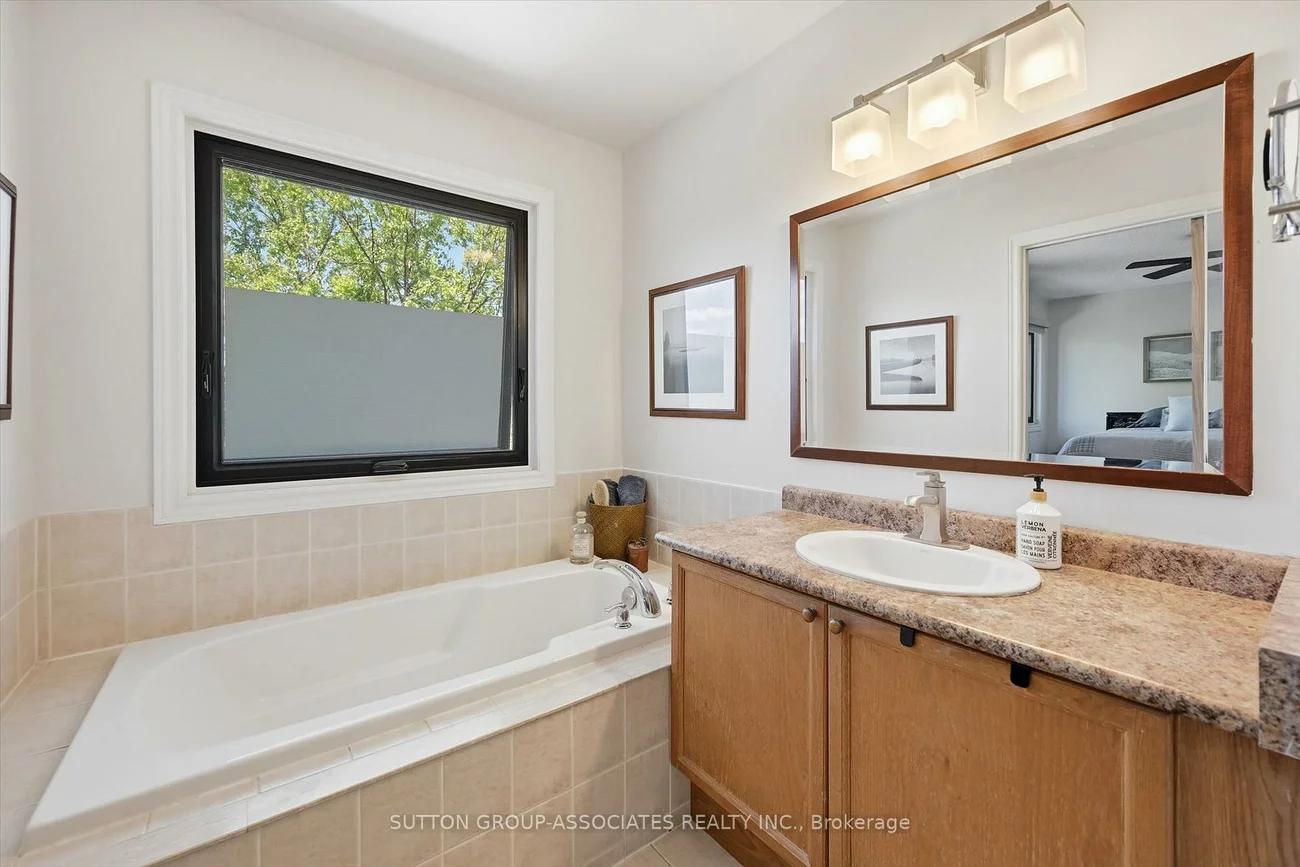 2417, Hilda, 1009 - JC Joshua Creek, Oakville