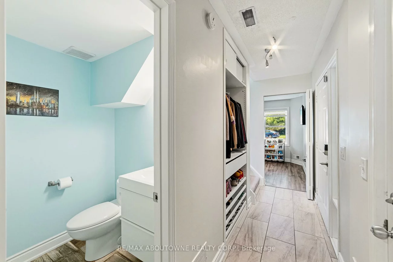 2355, Strawfield, 1015 - RO River Oaks, Oakville