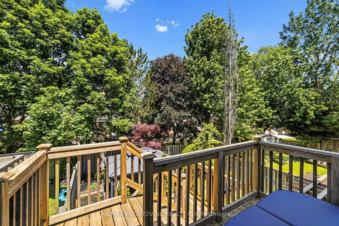 2355, Strawfield, 1015 - RO River Oaks, Oakville