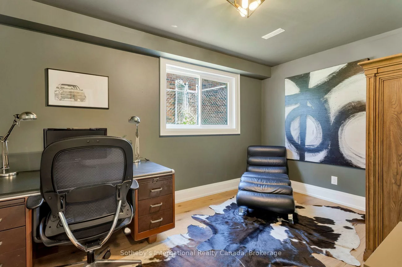 312, Pinegrove, 1020 - WO West, Oakville