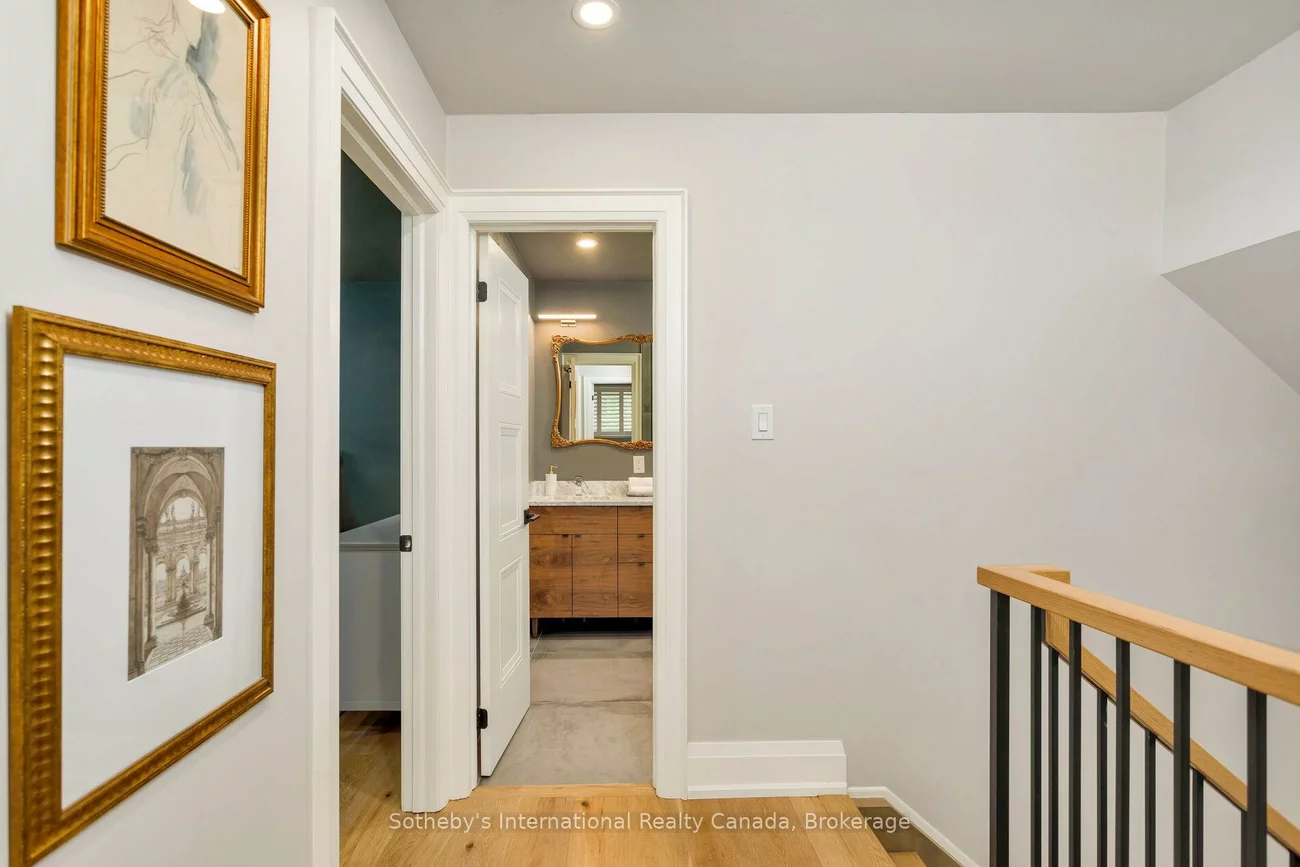 312, Pinegrove, 1020 - WO West, Oakville
