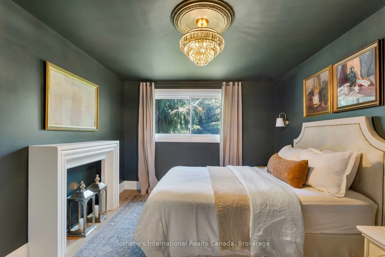 312, Pinegrove, 1020 - WO West, Oakville