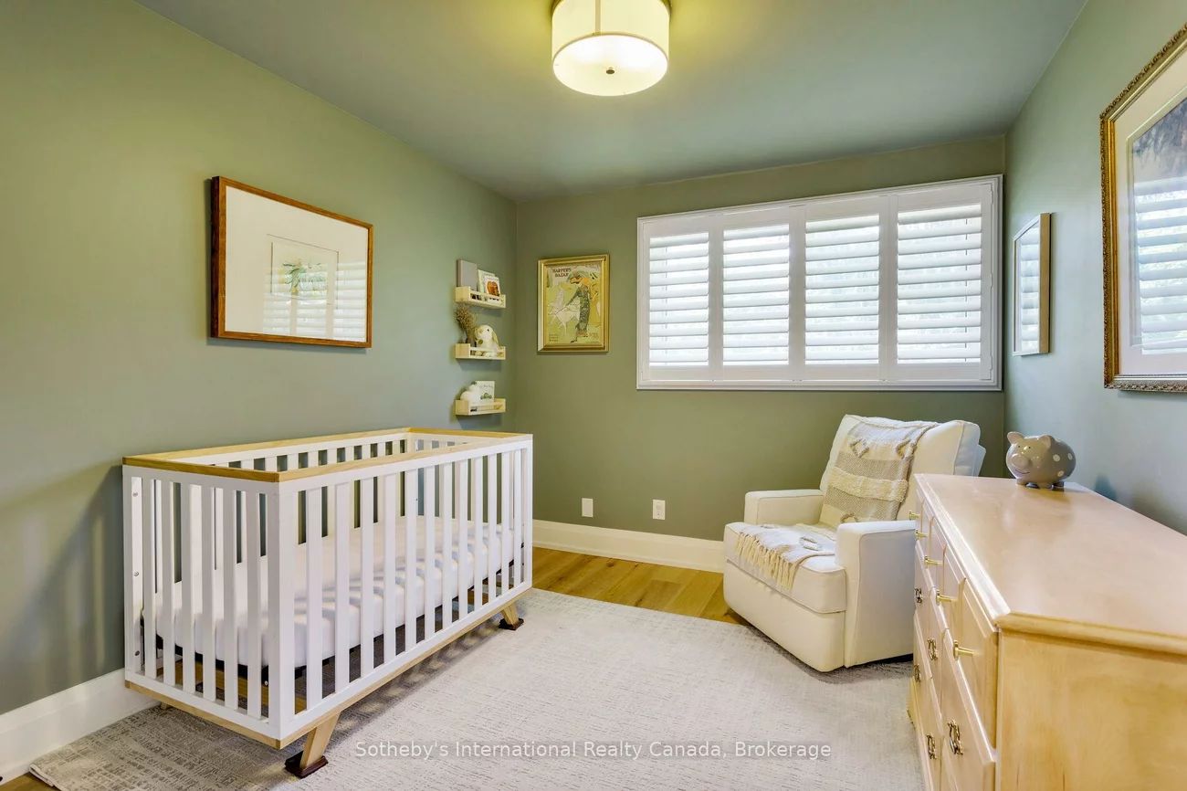 312, Pinegrove, 1020 - WO West, Oakville