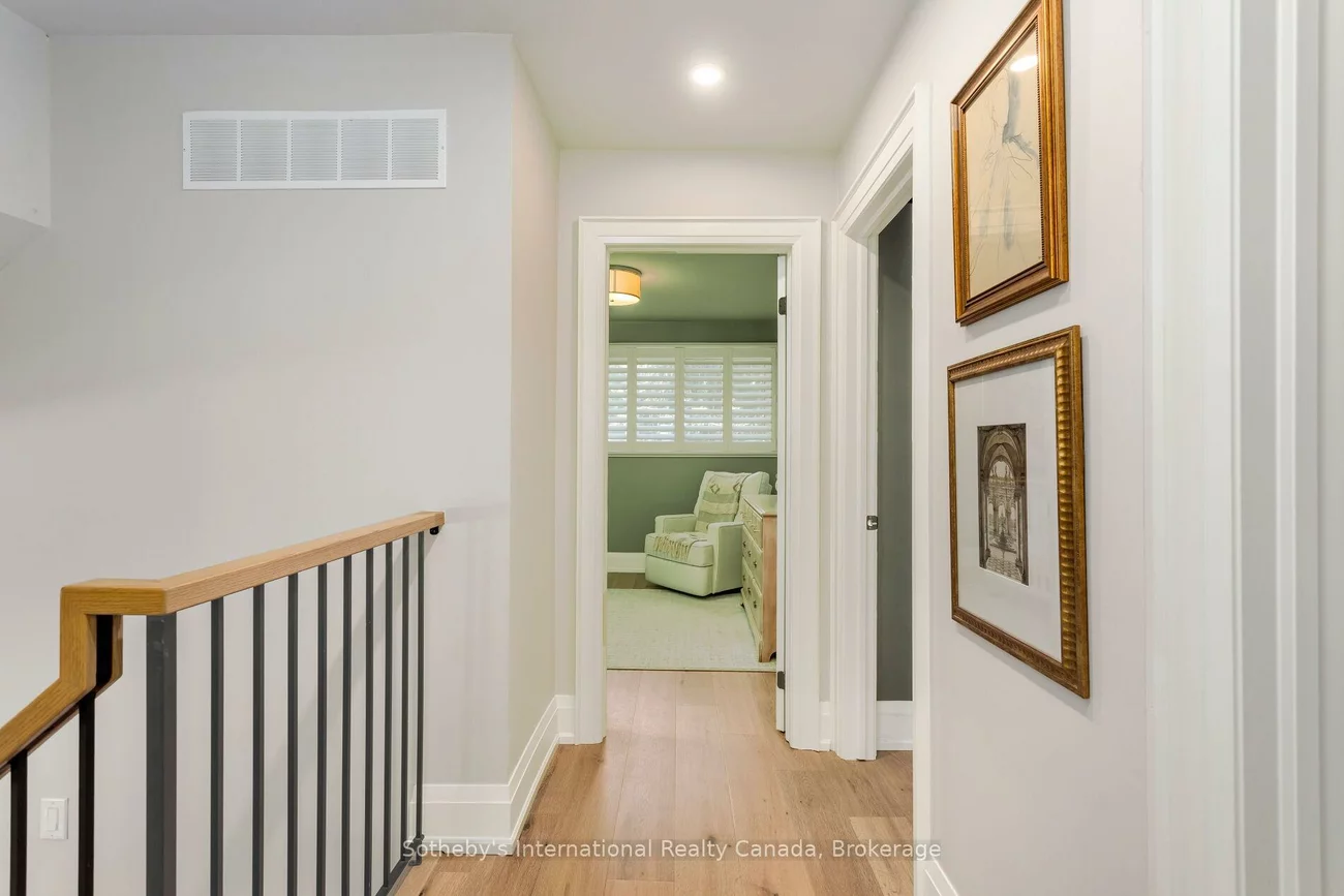 312, Pinegrove, 1020 - WO West, Oakville