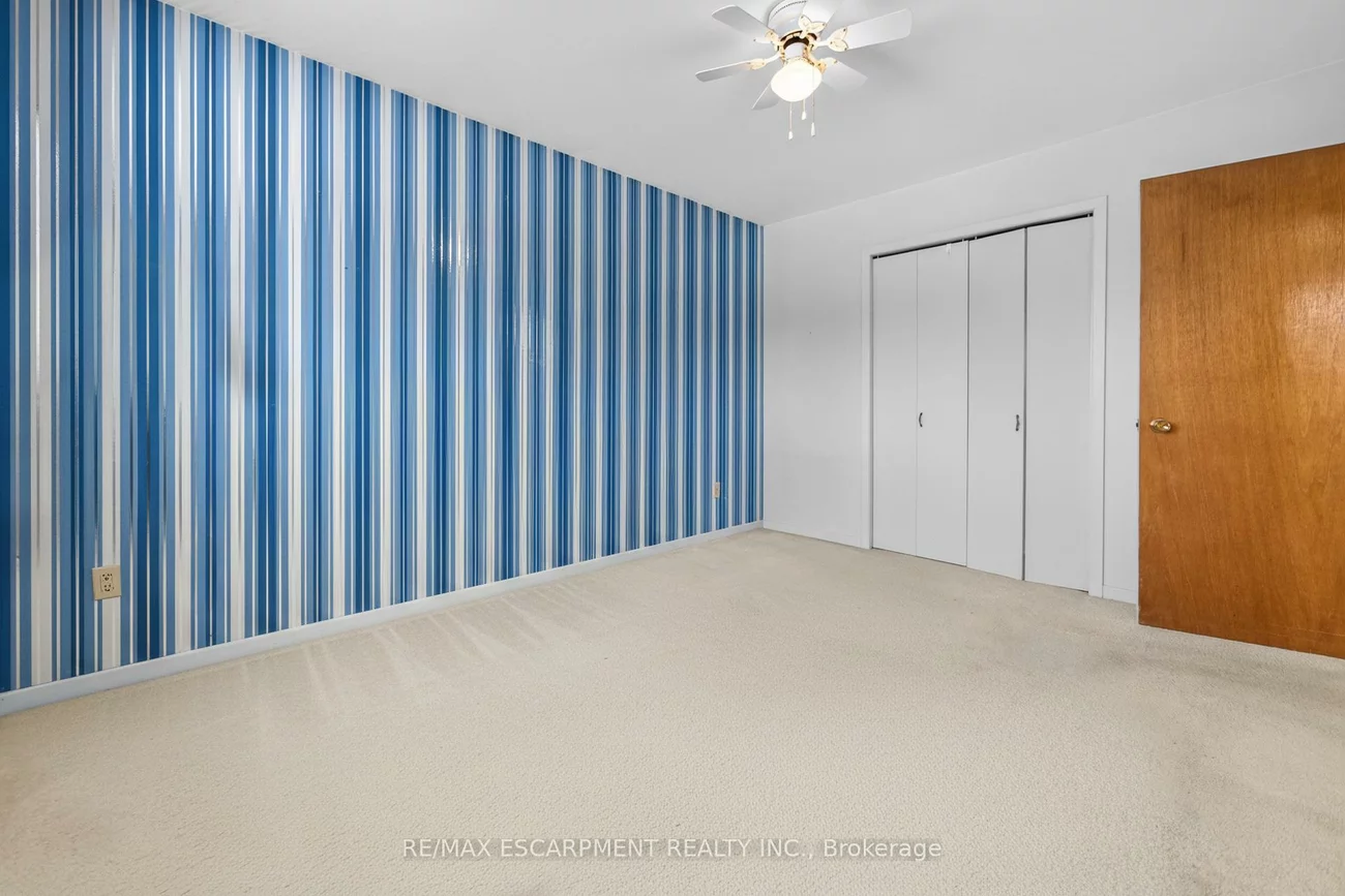 305, Pinegrove, 1020 - WO West, Oakville