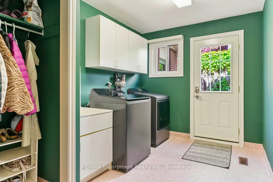 255, Spring Garden, 1017 - SW Southwest, Oakville