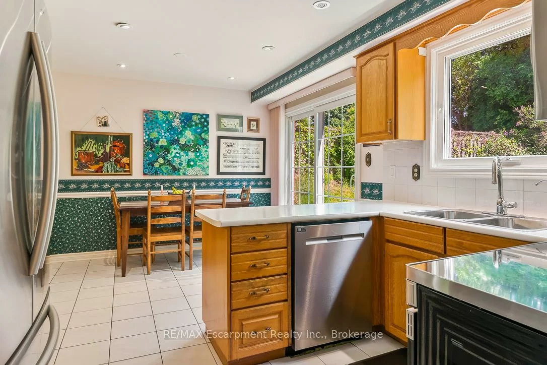 255, Spring Garden, 1017 - SW Southwest, Oakville
