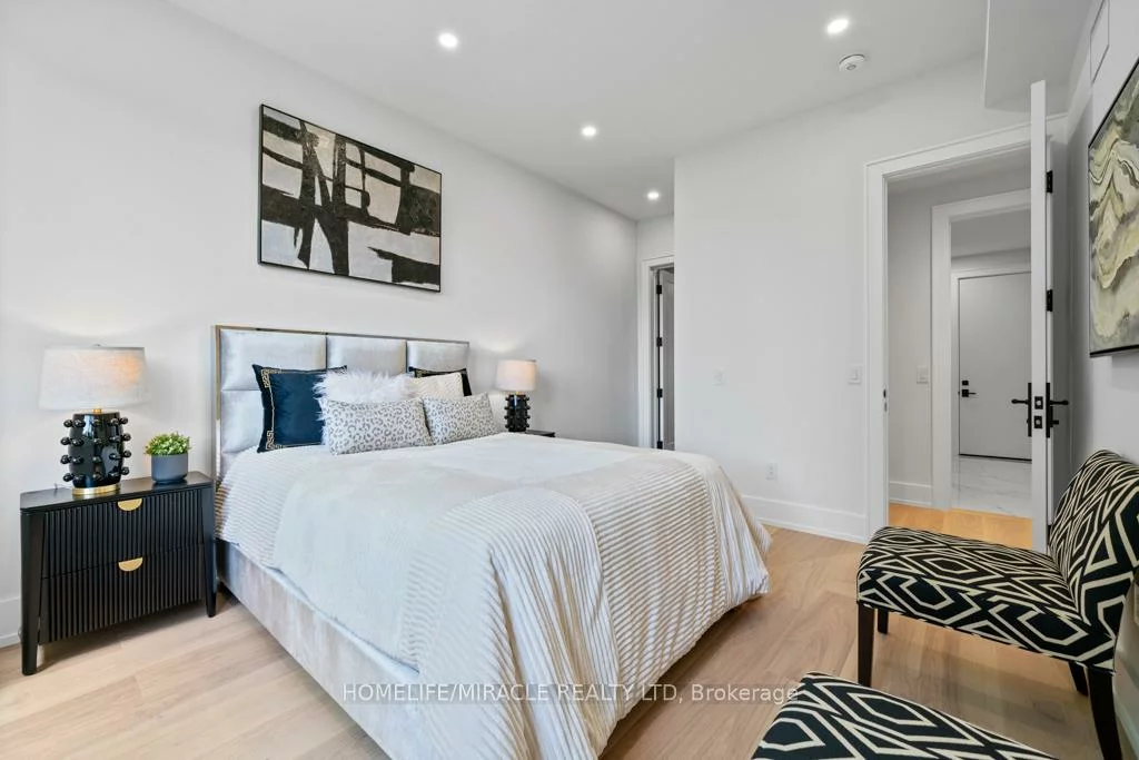 282, Maurice, 1002 - CO Central, Oakville