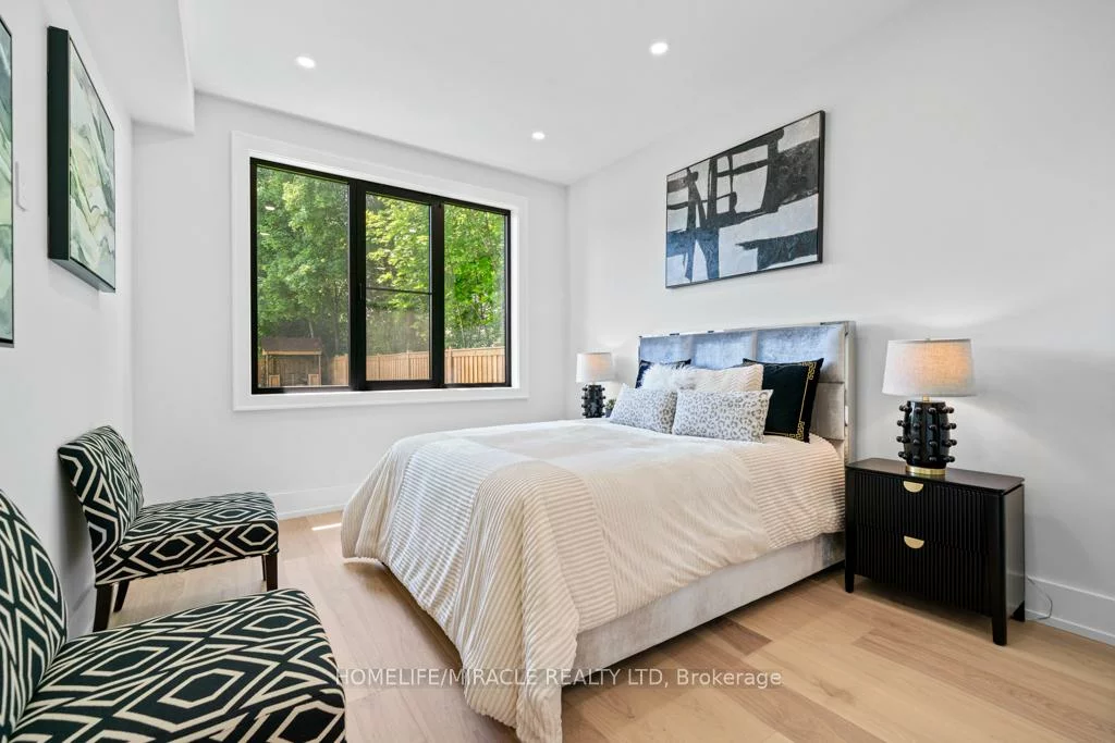 282, Maurice, 1002 - CO Central, Oakville