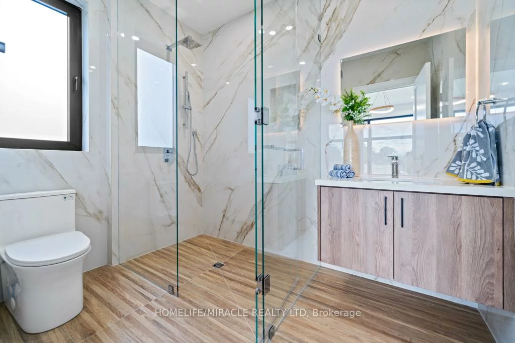 282, Maurice, 1002 - CO Central, Oakville