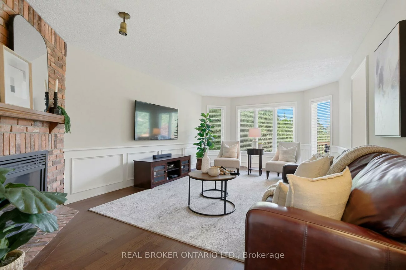 2205, Shaftesbury, 1009 - JC Joshua Creek, Oakville