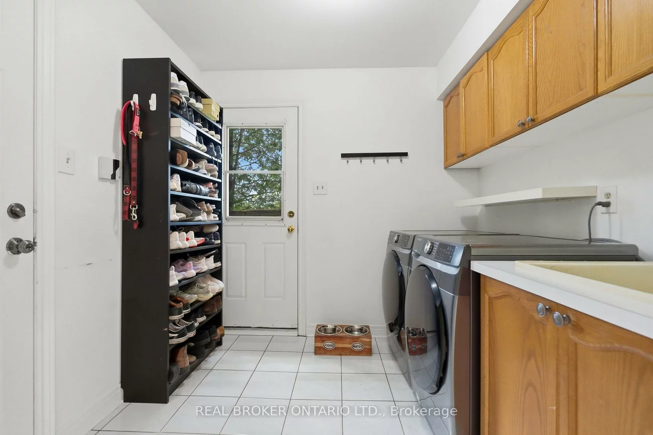 2205, Shaftesbury, 1009 - JC Joshua Creek, Oakville