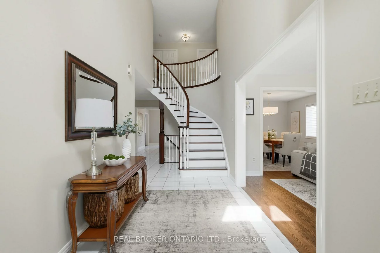2205, Shaftesbury, 1009 - JC Joshua Creek, Oakville