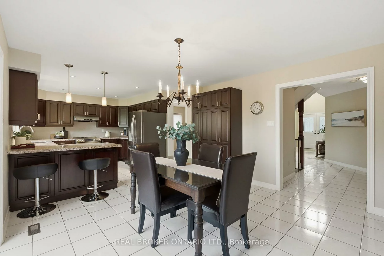 2205, Shaftesbury, 1009 - JC Joshua Creek, Oakville