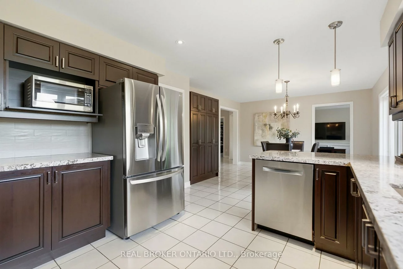 2205, Shaftesbury, 1009 - JC Joshua Creek, Oakville