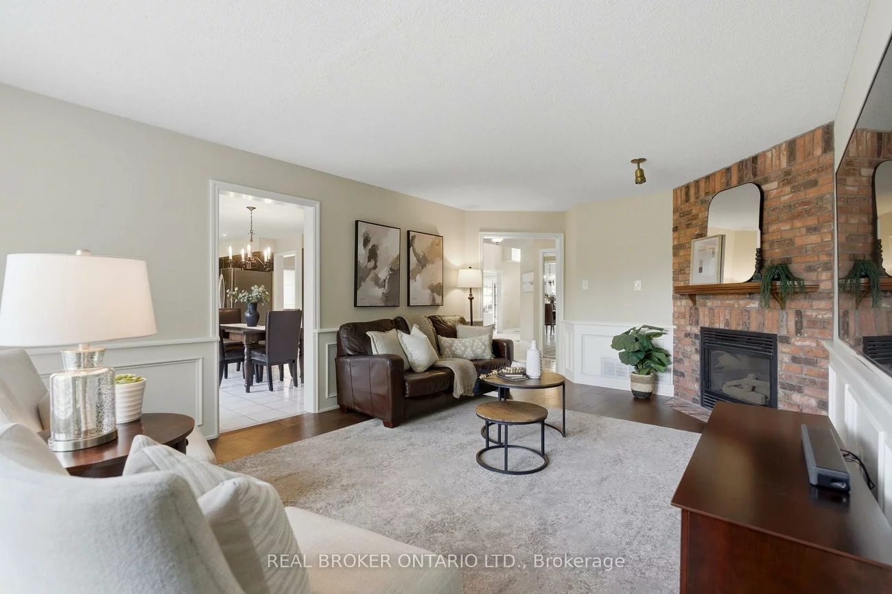 2205, Shaftesbury, 1009 - JC Joshua Creek, Oakville